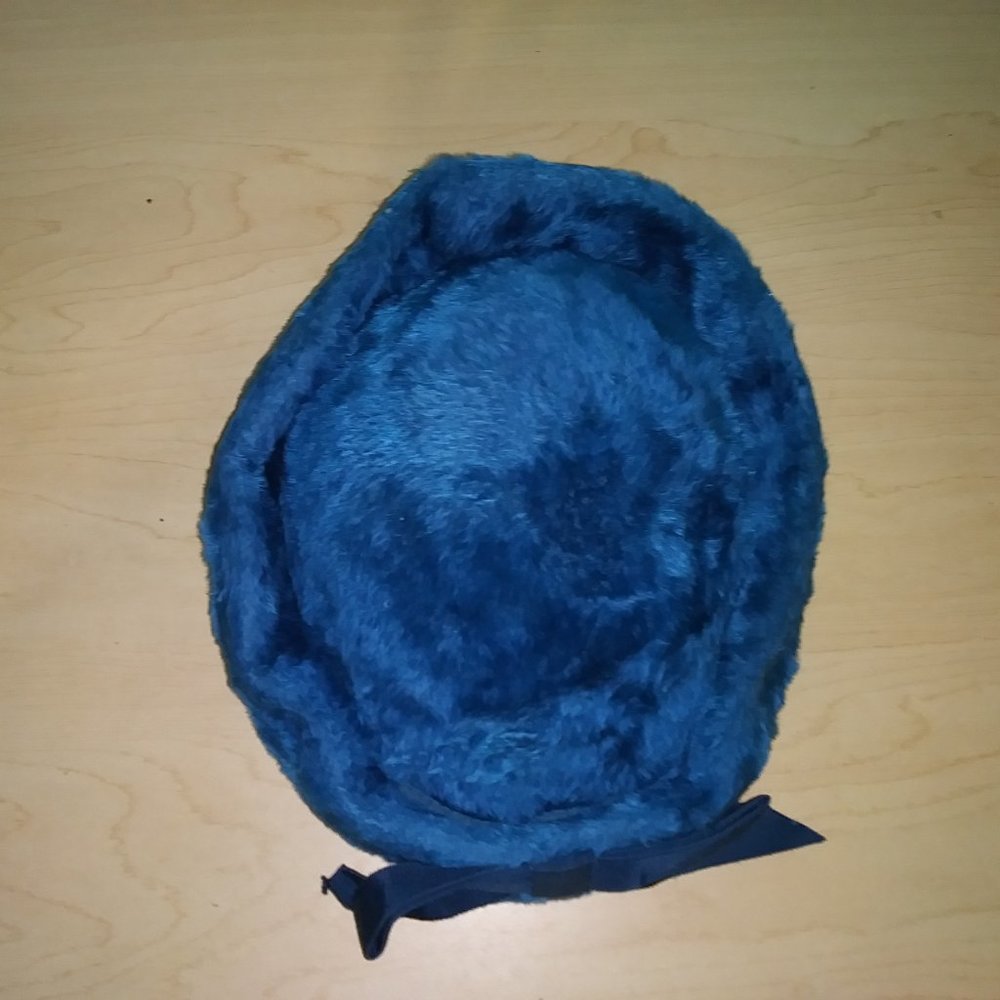 Marche Exclusive women's fashion hat light blue